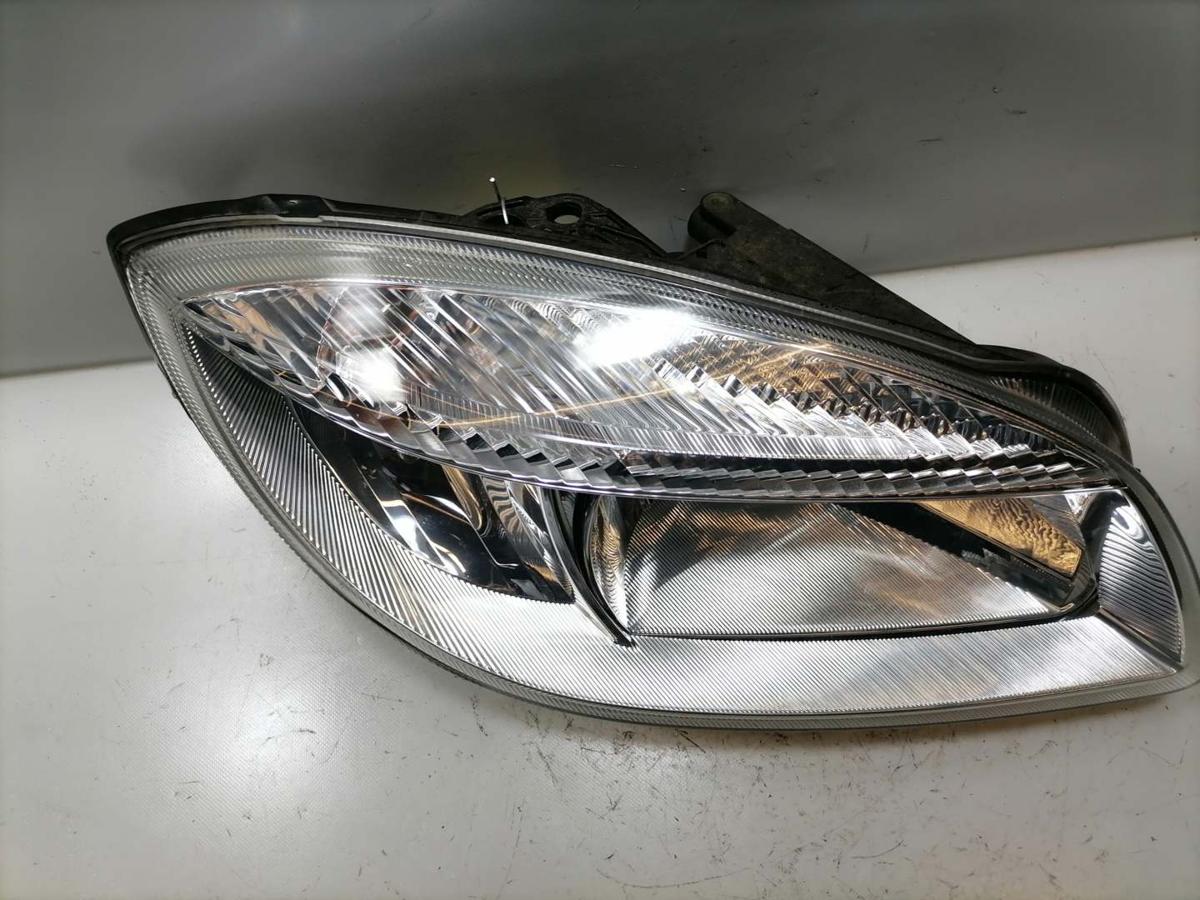 Skoda Fabia 2 5J original Scheinwerfer vorn rechts Halogen H4 Bj.2009